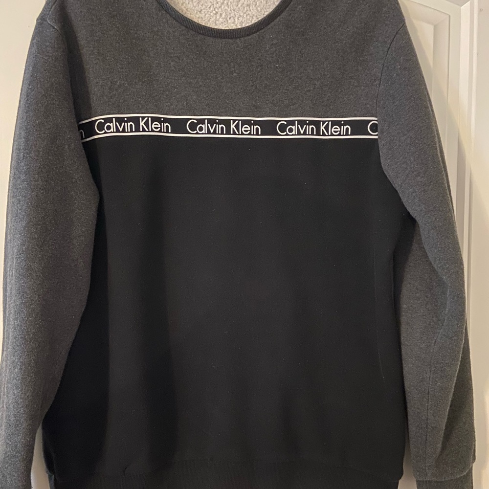 Men’s Calvin Klein Brand Black and Gray Pullover XL
